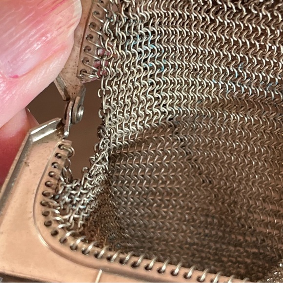 Whiting & Davis Antique Silver Mesh Art Deco Victorian Mini Bag - Picture 7 of 17